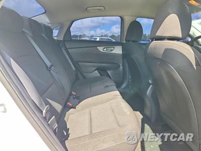 Zdjęcie 10 z 12 samochodu: 2021 KIA FORTE LXS VIN:3KPF24ADXME336930 - miniatura