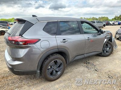 Trzecie zdjęcie samochodu z tyłu: 2026 NISSAN ROGUE SV VIN:5N1BT3BA2TC768424 - miniatura
