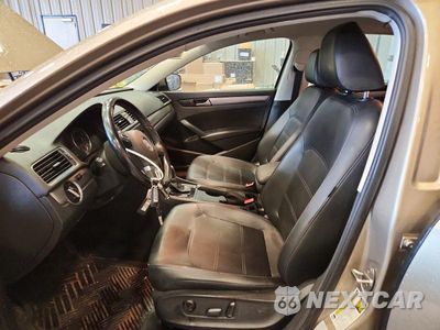Zdjęcie 7 z 12 samochodu: 2015 VOLKSWAGEN PASSAT S VIN:1VWAT7A31FC028262 - miniatura