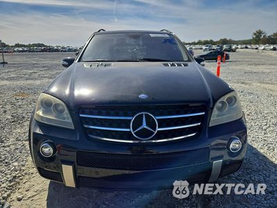 Piąte zdjęcie samochodu w środku: 2008 MERCEDES-BENZ ML 63 AMG VIN:4JGBB77E08A305383 - miniatura