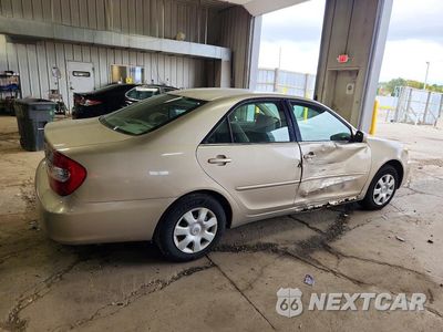 Trzecie zdjęcie samochodu z tyłu: 2004 TOYOTA CAMRY LE VIN:4T1BE32K64U868251 - miniatura