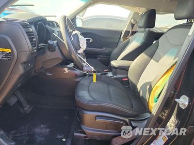 Zdjęcie 7 z 14 samochodu: 2018 KIA SOUL + VIN:KNDJP3A56J7605077 - miniatura