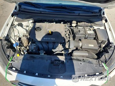 Zdjęcie 11 z 12 samochodu: 2017 HYUNDAI ELANTRA SE VIN:5NPD84LF4HH016007 - miniatura