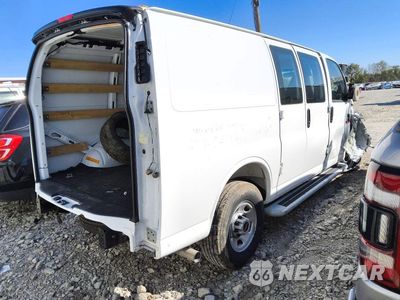 Trzecie zdjęcie samochodu z tyłu: 2025 GMC SAVANA G2500 VIN:1GTW7AFP5S1180895 - miniatura
