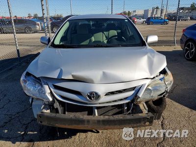 Piąte zdjęcie samochodu w środku: 2012 TOYOTA COROLLA LE VIN:2T1BU4EEXCC917739 - miniatura