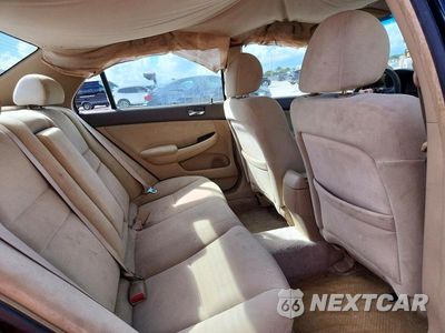 Zdjęcie 10 z 13 samochodu: 2006 HONDA ACCORD SE VIN:1HGCM56326A129779 - miniatura