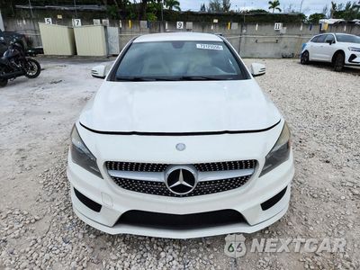 Piąte zdjęcie samochodu w środku: 2014 MERCEDES-BENZ CLA 250 VIN:WDDSJ4EB4EN061813 - miniatura