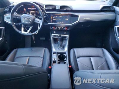 Zdjęcie 8 z 13 samochodu: 2020 AUDI Q3 PREMIUM PLUS VIN:WA1BECF33L1014321 - miniatura