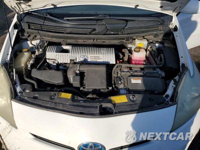 Zdjęcie 11 z 12 samochodu: 2013 TOYOTA PRIUS TWO VIN:JTDKN3DU1D5583860 - miniatura