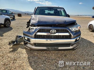 Piąte zdjęcie samochodu w środku: 2018 TOYOTA 4RUNNER LIMITED VIN:JTEBU5JR9J5588276 - miniatura