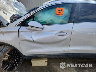 Zdjęcie 7 z 13 samochodu: 2018 LINCOLN MKC RESERVE VIN:5LMTJ3DH8JUL04126 - miniatura