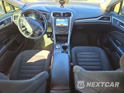 Zdjęcie 8 z 12 samochodu: 2017 FORD FUSION SE VIN:3FA6P0HD9HR276594 - miniatura