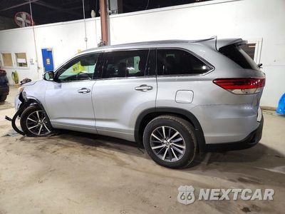 Drugie zdjęcie samochodu z przodu: 2018 TOYOTA HIGHLANDER XLE VIN:5TDJZRFH7JS853554 - miniatura