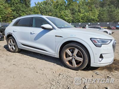 Czwarte zdjęcie samochodu z boku: 2019 AUDI E-TRON PREMIUM PLUS VIN:WA1LABGE6KB011996 - miniatura