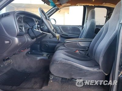Zdjęcie 7 z 13 samochodu: 2000 DODGE DAKOTA VIN:1B7GL22X2YS503203 - miniatura