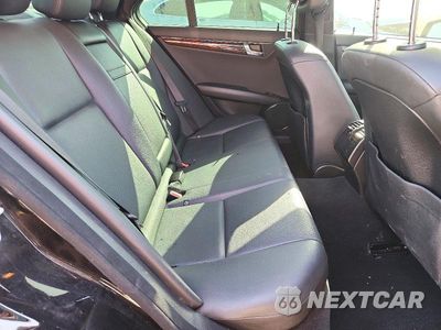 Zdjęcie 10 z 12 samochodu: 2011 MERCEDES-BENZ C 300 4MATIC VIN:WDDGF8BB5BR151849 - miniatura