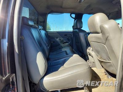 Zdjęcie 10 z 13 samochodu: 2006 GMC SIERRA K2500 HEAVY DUTY VIN:1GTHK23D86F162469 - miniatura