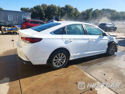 Trzecie zdjęcie samochodu z tyłu: 2019 HYUNDAI SONATA SE VIN:5NPE24AFXKH746908 - miniatura