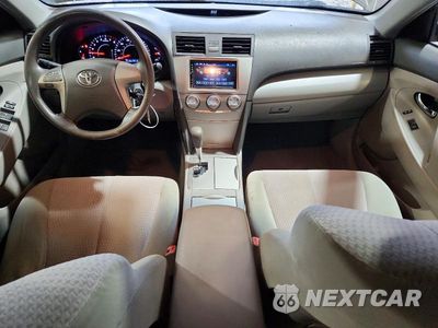 Zdjęcie 8 z 12 samochodu: 2010 TOYOTA CAMRY LE VIN:4T4BF3EK1AR007280 - miniatura