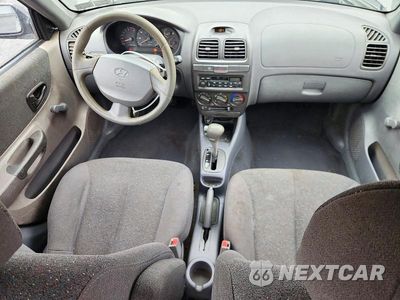 Zdjęcie 8 z 12 samochodu: 2002 HYUNDAI ACCENT GL VIN:KMHCG45C02U282277 - miniatura