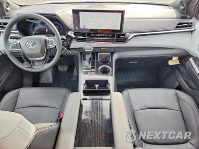 Zdjęcie 8 z 13 samochodu: 2026 TOYOTA SIENNA XSE VIN:5TDXSKFCXTS273552 - miniatura