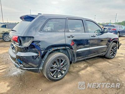 Trzecie zdjęcie samochodu z tyłu: 2020 JEEP GRAND CHEROKEE LAREDO VIN:1C4RJFAG6LC267519 - miniatura