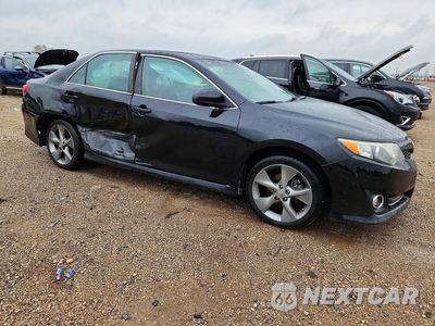 Czwarte zdjęcie samochodu z boku: 2014 TOYOTA CAMRY SE SPORT VIN:4T1BF1FK5EU834458 - miniatura