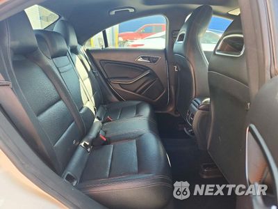 Zdjęcie 10 z 12 samochodu: 2018 MERCEDES-BENZ CLA 250 VIN:WDDSJ4EB0JN693279 - miniatura