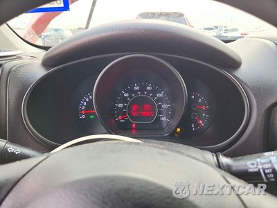Zdjęcie 9 z 13 samochodu: 2015 KIA SOUL + VIN:KNDJP3A54F7757690 - miniatura