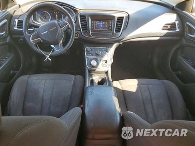 Zdjęcie 8 z 12 samochodu: 2015 CHRYSLER 200 LIMITED VIN:1C3CCCAB5FN642803 - miniatura