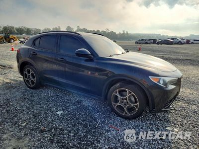 Czwarte zdjęcie samochodu z boku: 2018 ALFA ROMEO STELVIO SPORT VIN:ZASFAKPN8J7B64648 - miniatura