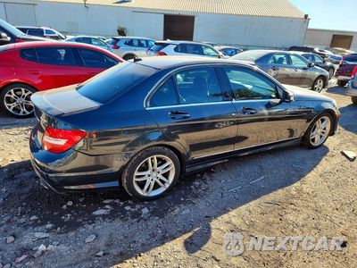 Trzecie zdjęcie samochodu z tyłu: 2013 MERCEDES-BENZ C 300 4MATIC VIN:WDDGF8AB9DR250839 - miniatura
