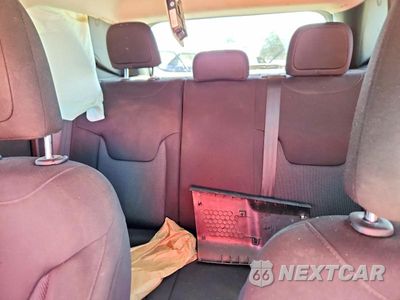 Zdjęcie 10 z 13 samochodu: 2019 JEEP RENEGADE SPORT VIN:ZACNJAAB9KPK66121 - miniatura