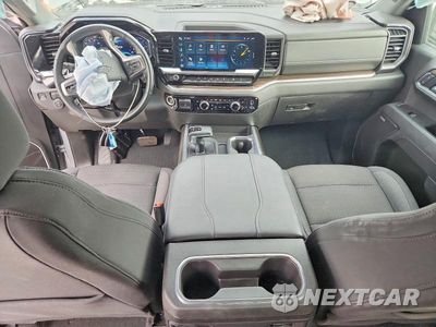Zdjęcie 8 z 12 samochodu: 2025 CHEVROLET SILVERADO K1500 RST VIN:2GCUKEED5S1160841 - miniatura