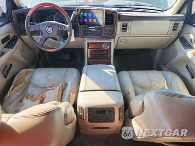 Zdjęcie 8 z 12 samochodu: 2004 CADILLAC ESCALADE EXT VIN:3GYEK62N14G308169 - miniatura