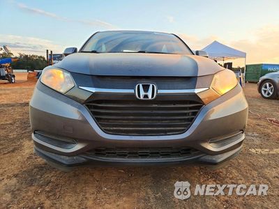 Piąte zdjęcie samochodu w środku: 2017 HONDA HR-V LX VIN:3CZRU5H30HM724457 - miniatura