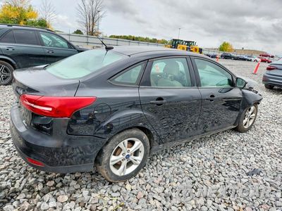 Trzecie zdjęcie samochodu z tyłu: 2016 FORD FOCUS SE VIN:1FADP3F22GL216728 - miniatura