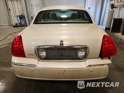 Zdjęcie 6 z 12 samochodu: 2003 LINCOLN TOWN CAR CARTIER VIN:1LNHM83W73Y690062 - miniatura
