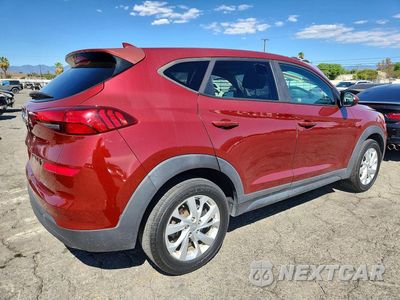 Trzecie zdjęcie samochodu z tyłu: 2019 HYUNDAI TUCSON SE VIN:KM8J23A40KU943496 - miniatura