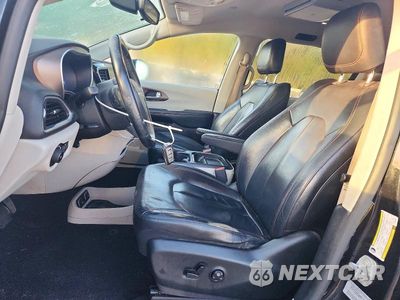 Zdjęcie 7 z 13 samochodu: 2017 CHRYSLER PACIFICA TOURING L VIN:2C4RC1BG1HR583288 - miniatura