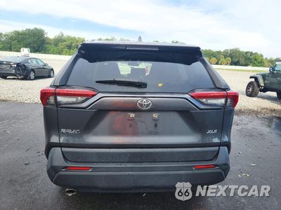 Zdjęcie 6 z 13 samochodu: 2019 TOYOTA RAV4 XLE VIN:JTMW1RFV1KD041103 - miniatura