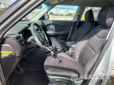 Zdjęcie 7 z 12 samochodu: 2015 KIA SOUL BASE VIN:KNDJN2A25F7760281 - miniatura