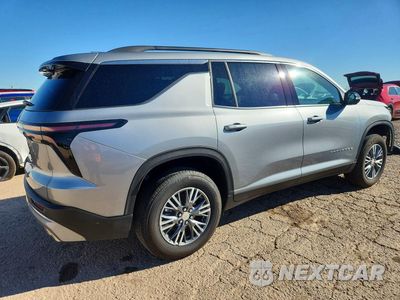 Trzecie zdjęcie samochodu z tyłu: 2026 CHEVROLET TRAVERSE LT VIN:1GNEVGKS5TJ272063 - miniatura