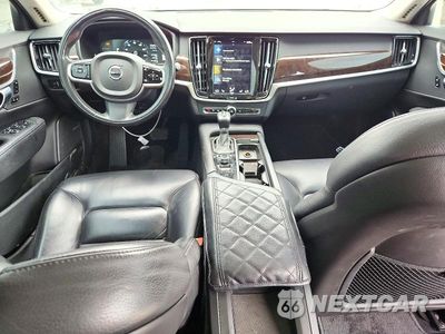 Zdjęcie 8 z 12 samochodu: 2018 VOLVO S90 T5 MOMENTUM VIN:LVY982AK1JP004474 - miniatura