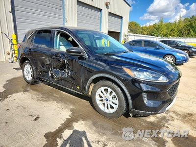 Czwarte zdjęcie samochodu z boku: 2021 FORD ESCAPE SE VIN:1FMCU0BZ3MUA68915 - miniatura