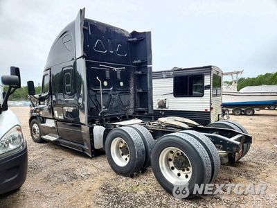 Drugie zdjęcie samochodu z przodu: 2014 FREIGHTLINER CASCADIA SEMI TRUCK VIN:3AKJGLD58ESFH3091 - miniatura