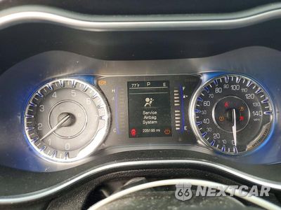 Zdjęcie 9 z 12 samochodu: 2015 CHRYSLER 200 LIMITED VIN:1C3CCCAB4FN597370 - miniatura