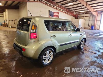 Trzecie zdjęcie samochodu z tyłu: 2011 KIA SOUL + VIN:KNDJT2A24B7339507 - miniatura