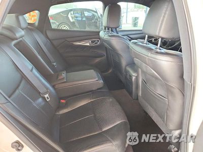 Zdjęcie 10 z 12 samochodu: 2016 INFINITI Q70 3.7 VIN:JN1BY1AP2GM221270 - miniatura