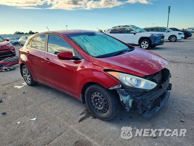 Czwarte zdjęcie samochodu z boku: 2016 HYUNDAI ELANTRA GT BASE VIN:KMHD35LH4GU294802 - miniatura